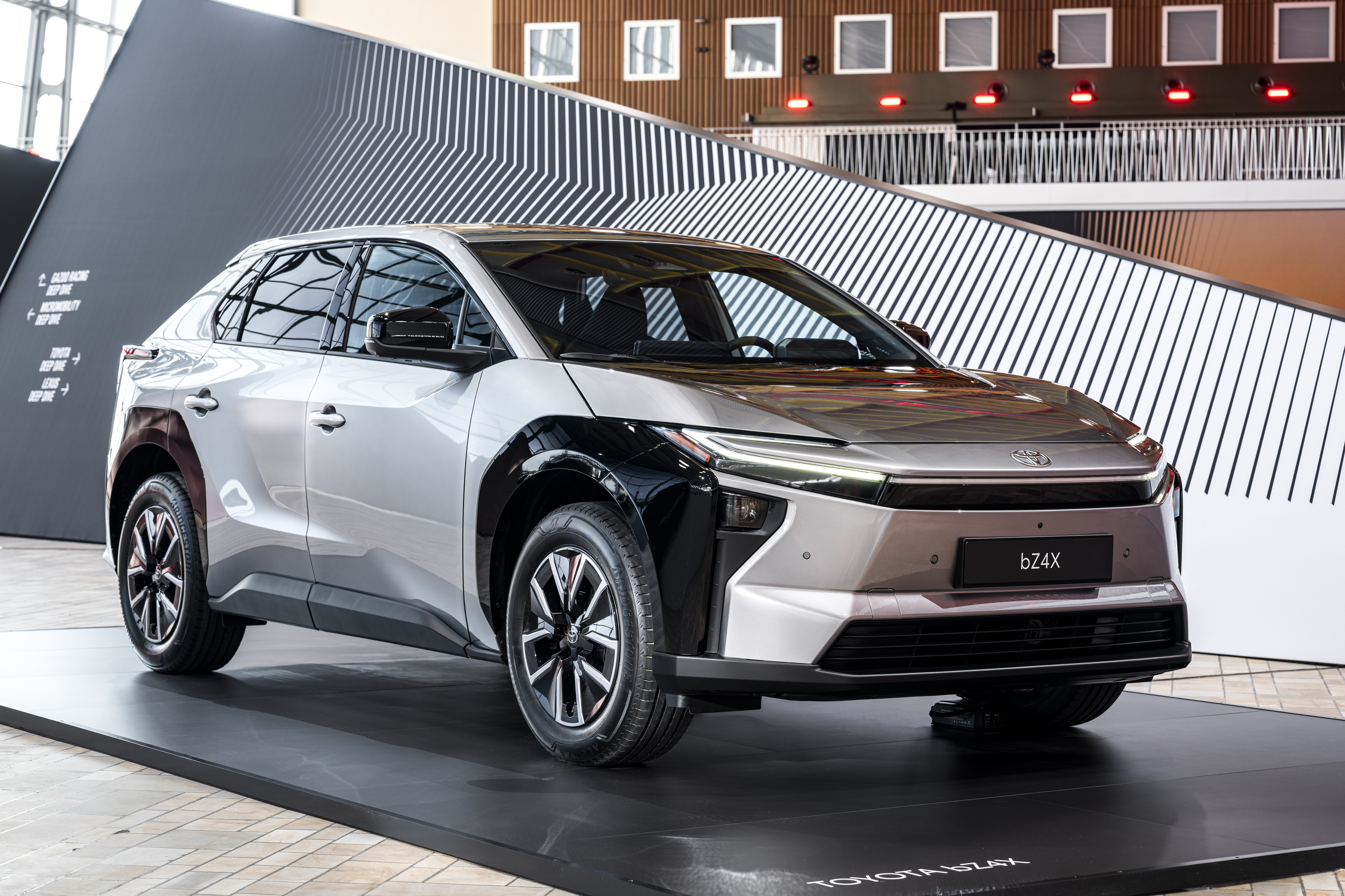 2025 Toyota bZ4X