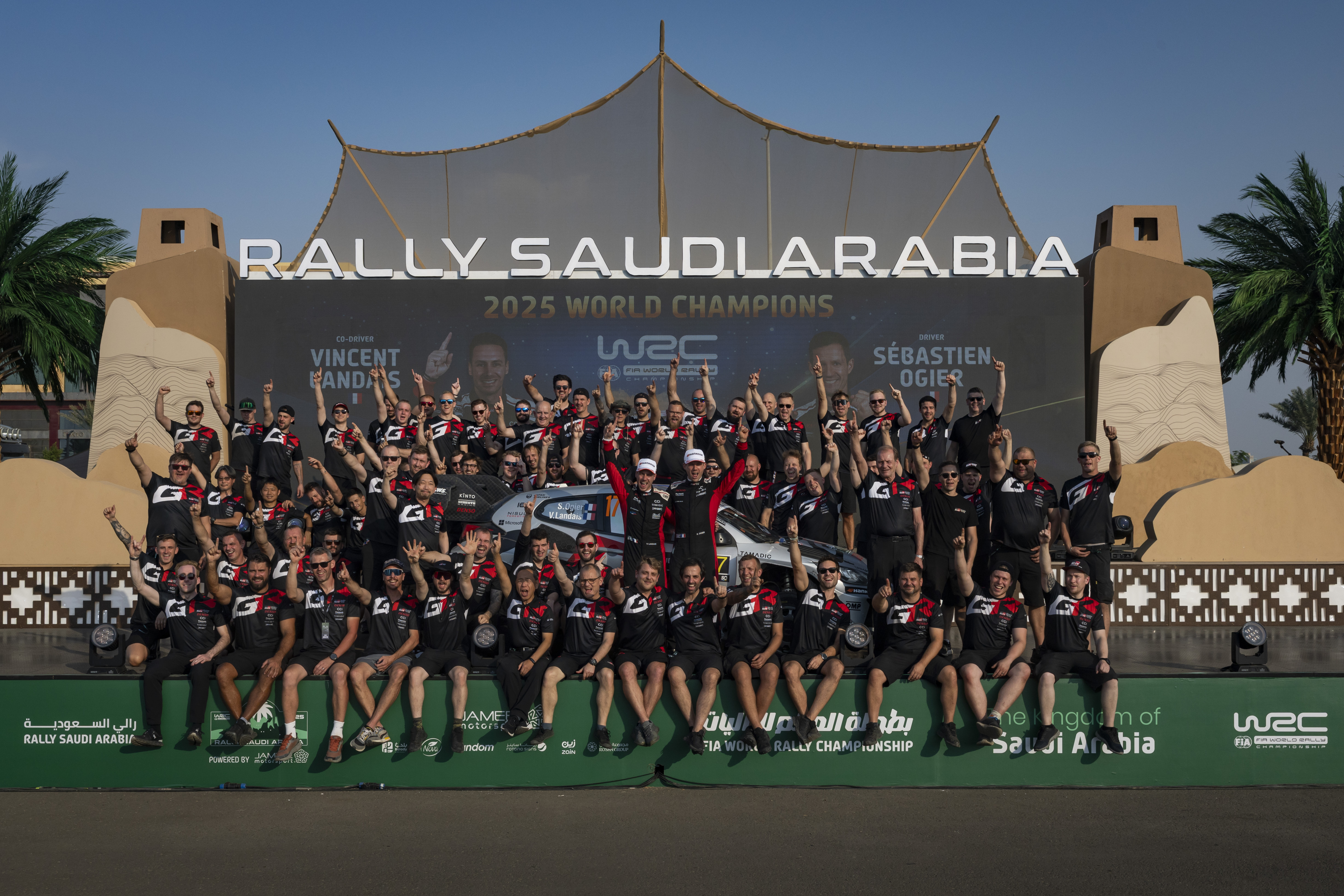 Sébastien Ogier sichert sich historischen neunten WRC-Titel mit 
Toyota Gazoo Racing<br>
Ogier triumphiert vor Teamkollegen Evans und Rovanperä