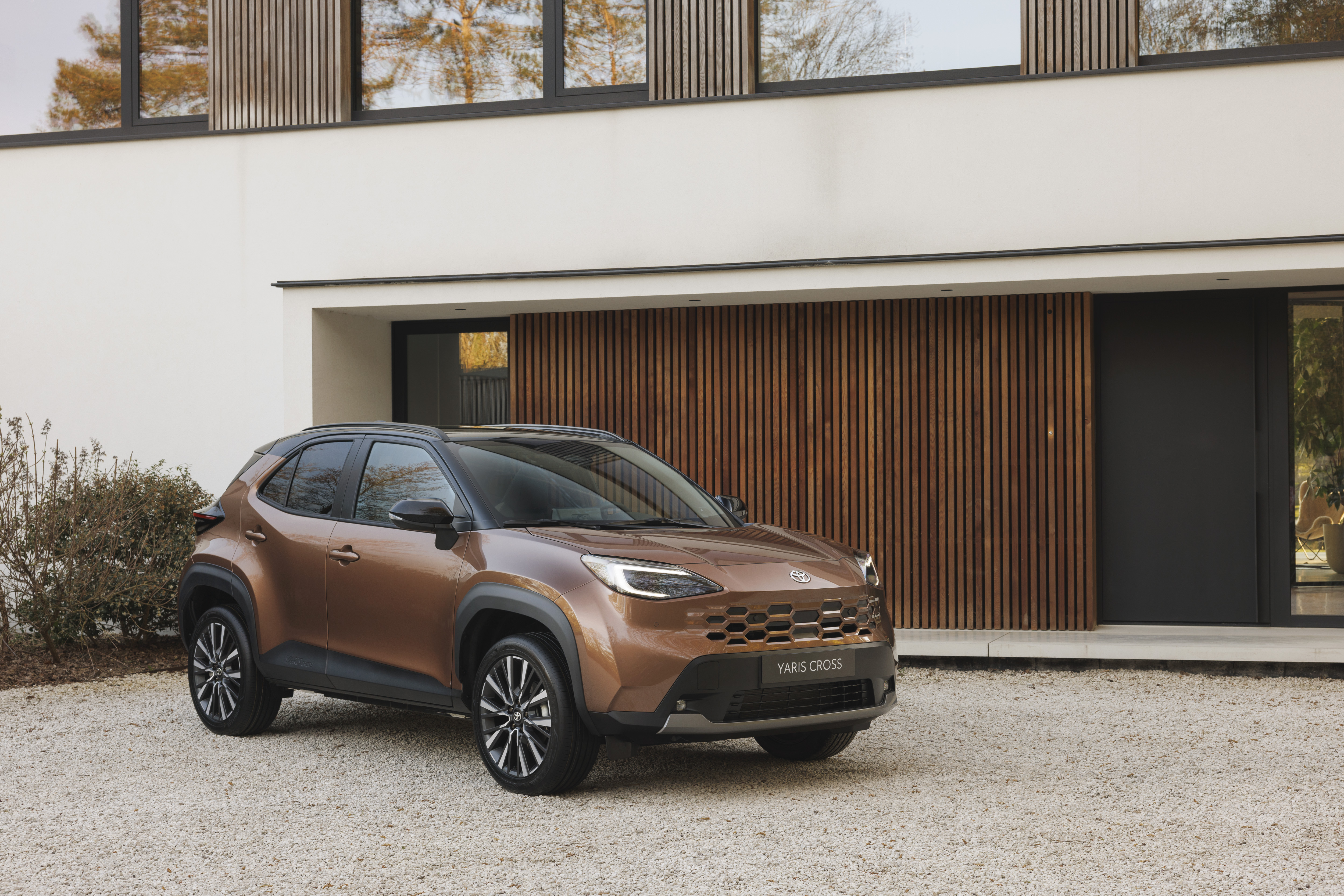 Toyota Yaris Cross - Precious Bronze